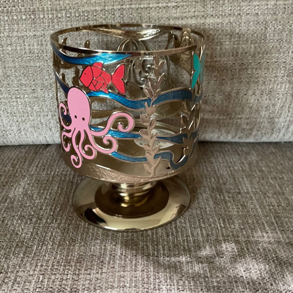 😍SALE😍Bath and Body Works 3-wick candle holder~the sea PRICE FIRM!